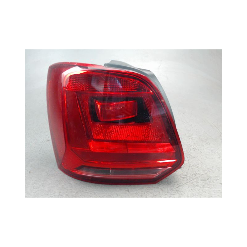FEU ARRIERE GAUCHE  VOLKSWAGEN POLO