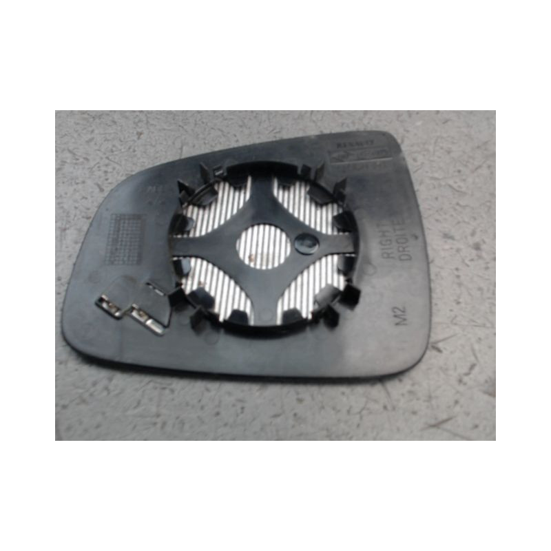 GLACE RETROVISEUR EXT D DACIA SANDERO