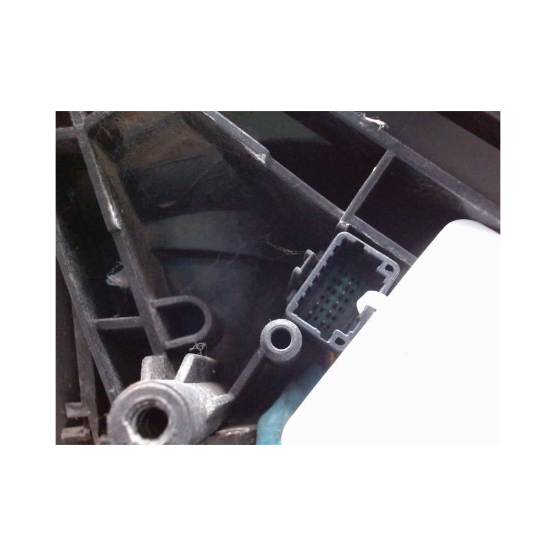 RETROVISEUR EXTERIEUR ELECTRIQUE GAUCHE RENAULT CLIO 3 PHASE 1 ESSENCE