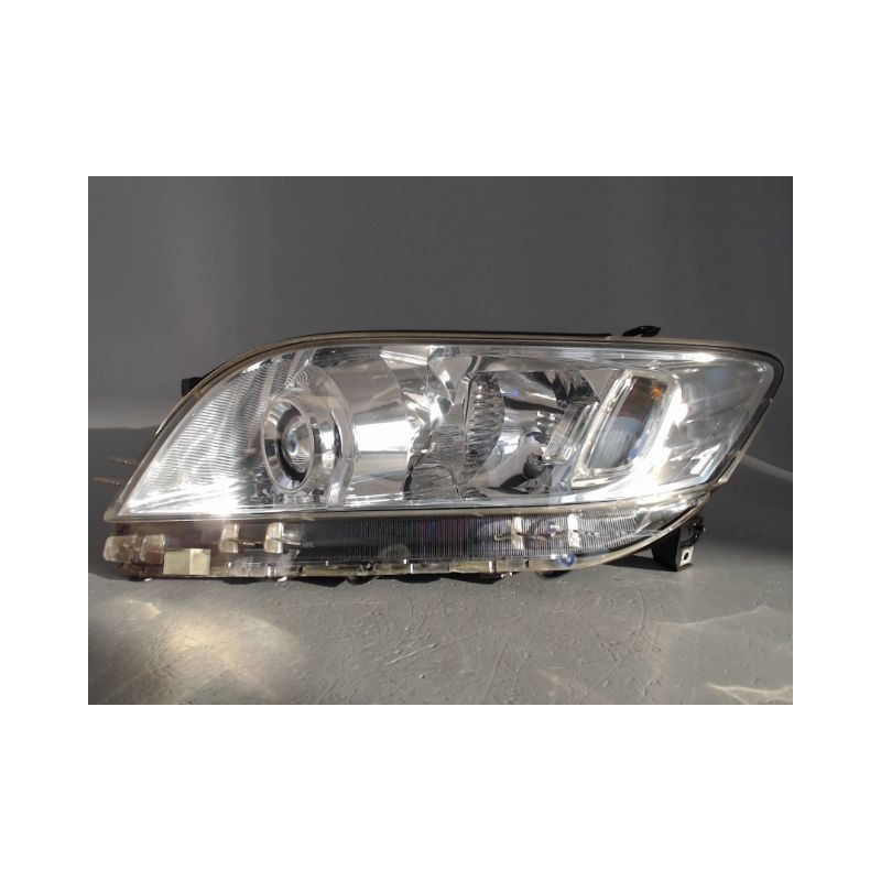 PHARE GAUCHE TOYOTA RAV4