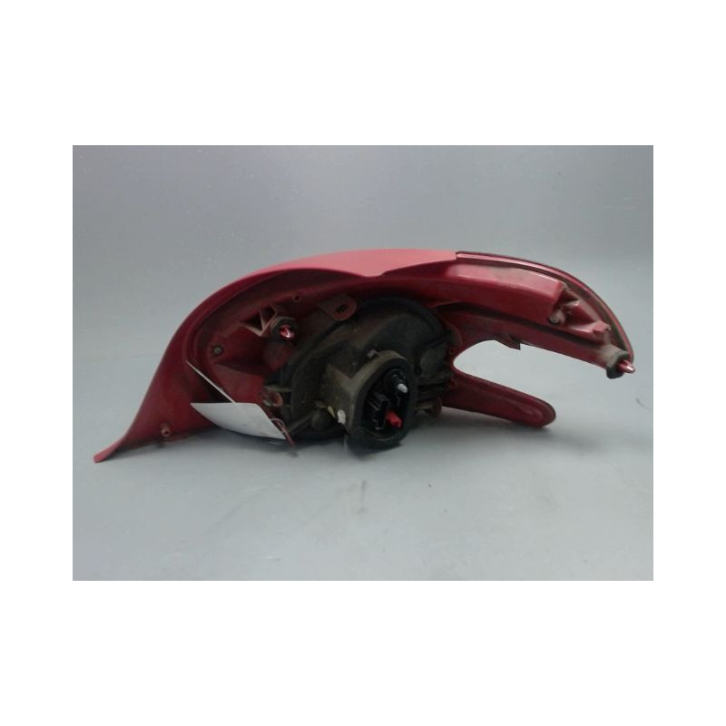 FEU ARRIERE GAUCHE  PEUGEOT 208 1 PHASE 1 1.6 HDI - 8V TUR