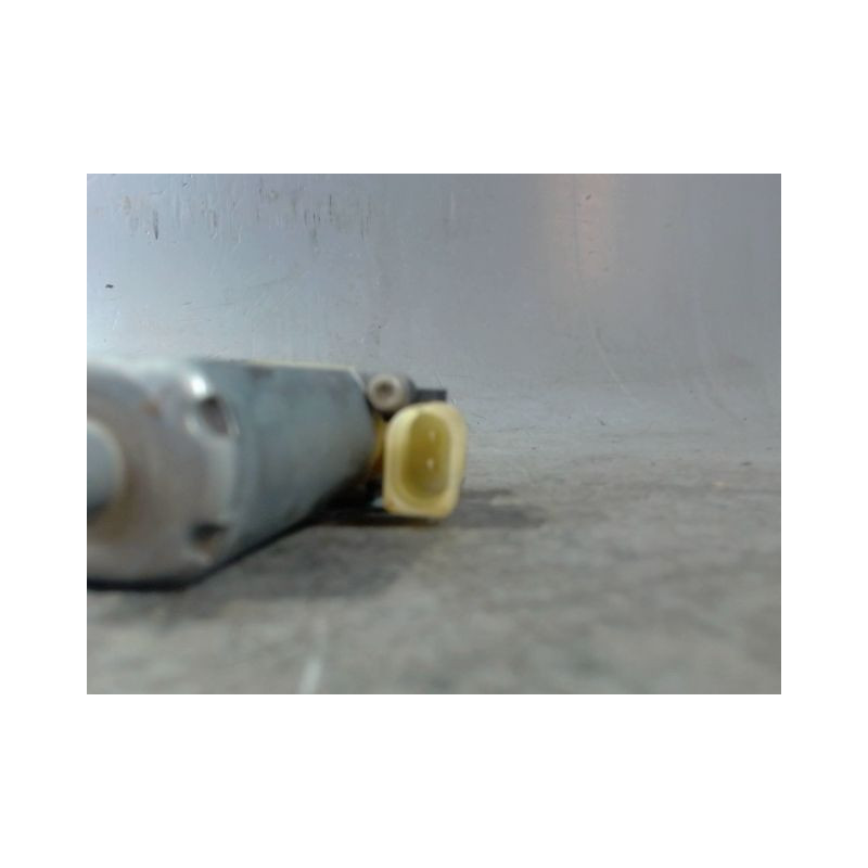 MECANISME+MOTEUR LEVE-GLACE AVANT DROIT TOYOTA YARIS