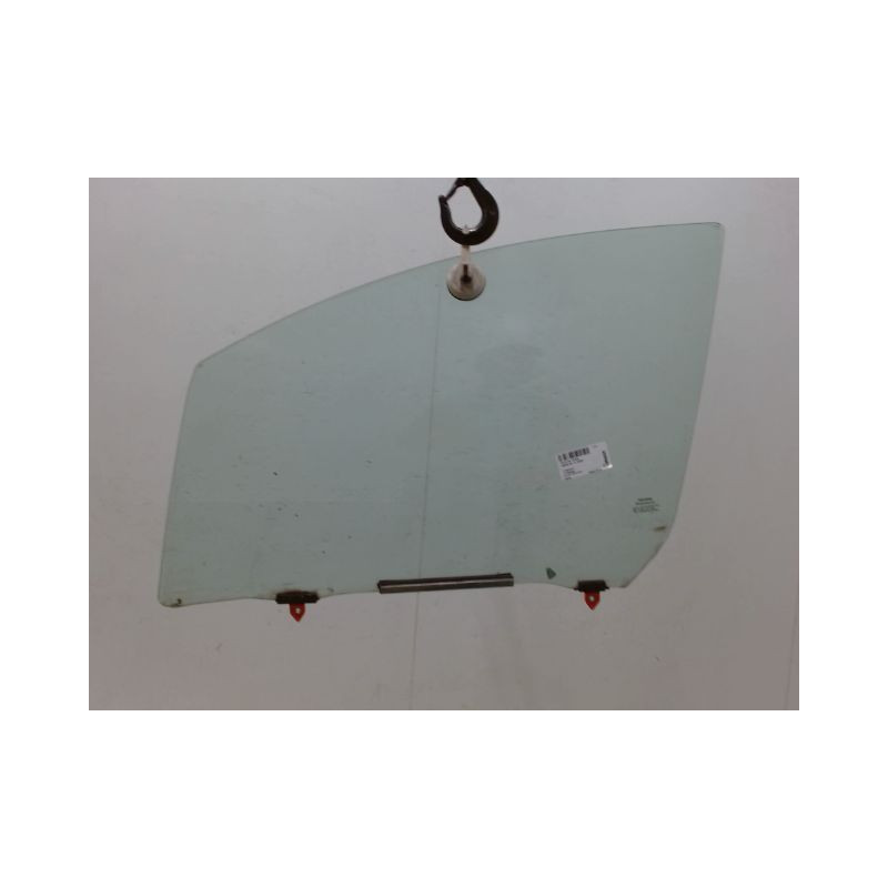 GLACE PORTE AVG TOYOTA YARIS 2005-