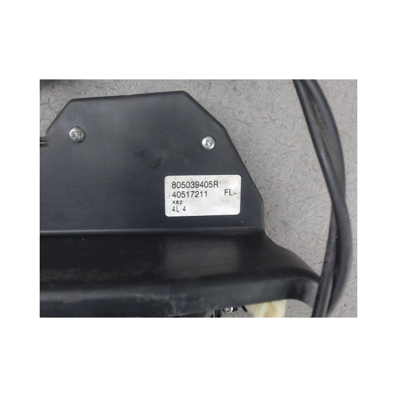 SYSTEME CONDAMNATION AVANT GAUCHE RENAULT TRAFIC