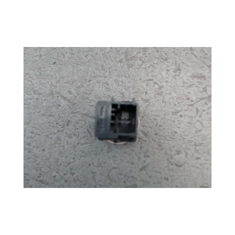BOUTON DE WARNING PEUGEOT PARTNER
