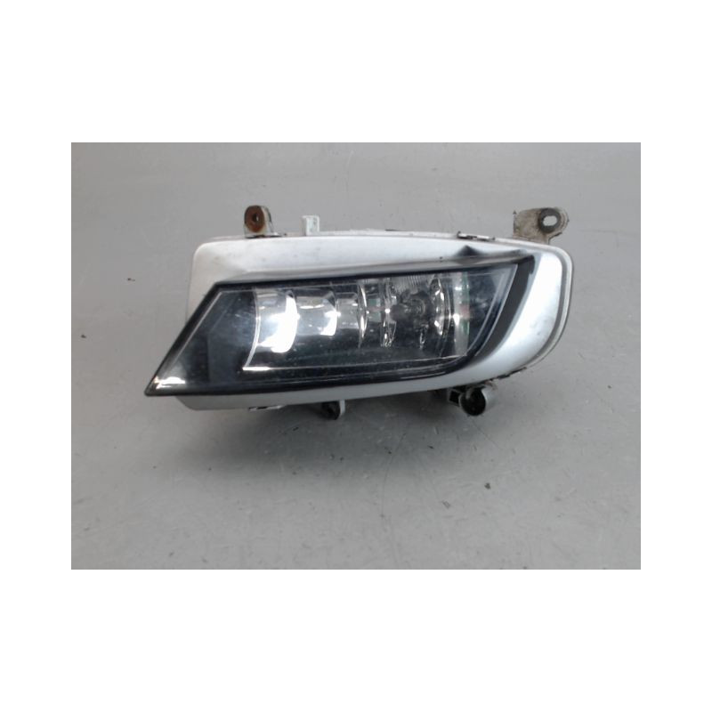 PHARE ANTIBROUILLARD AVANT DROIT AUDI A4