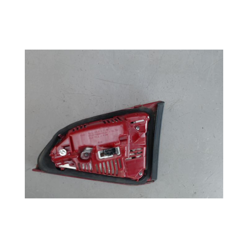 FEU ARRIERE INTERIEUR GAUCHE AUDI A4