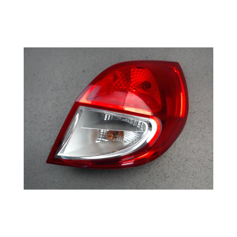 FEU ARRIERE DROIT RENAULT CLIO