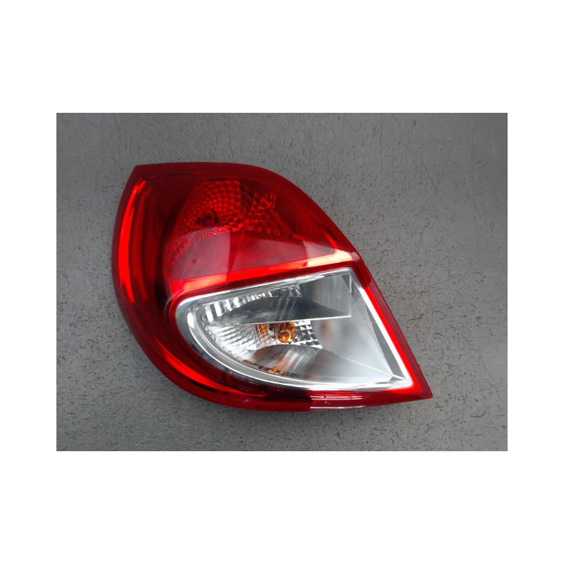 FEU ARRIERE GAUCHE  RENAULT CLIO