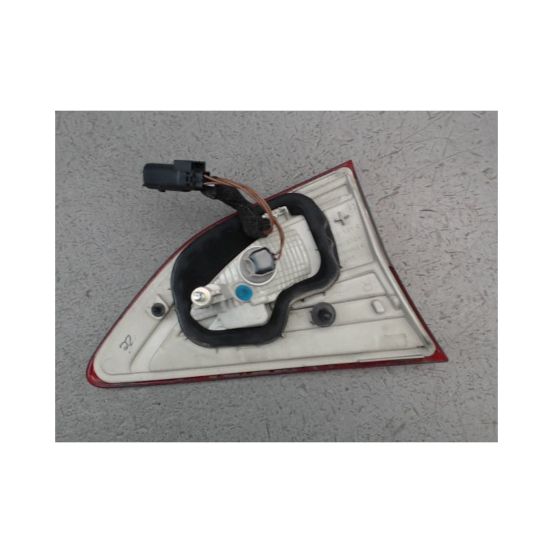 FEU ARRIERE INTERIEUR DROIT FORD KUGA