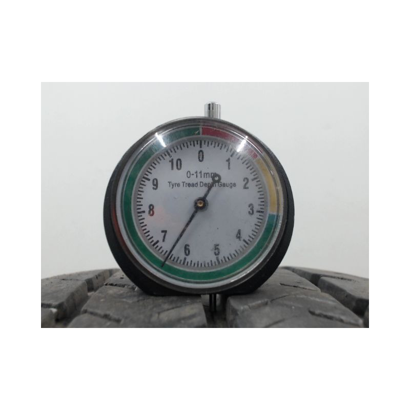Pneu MICHELIN AGILIS 51 215 65 16 106 T