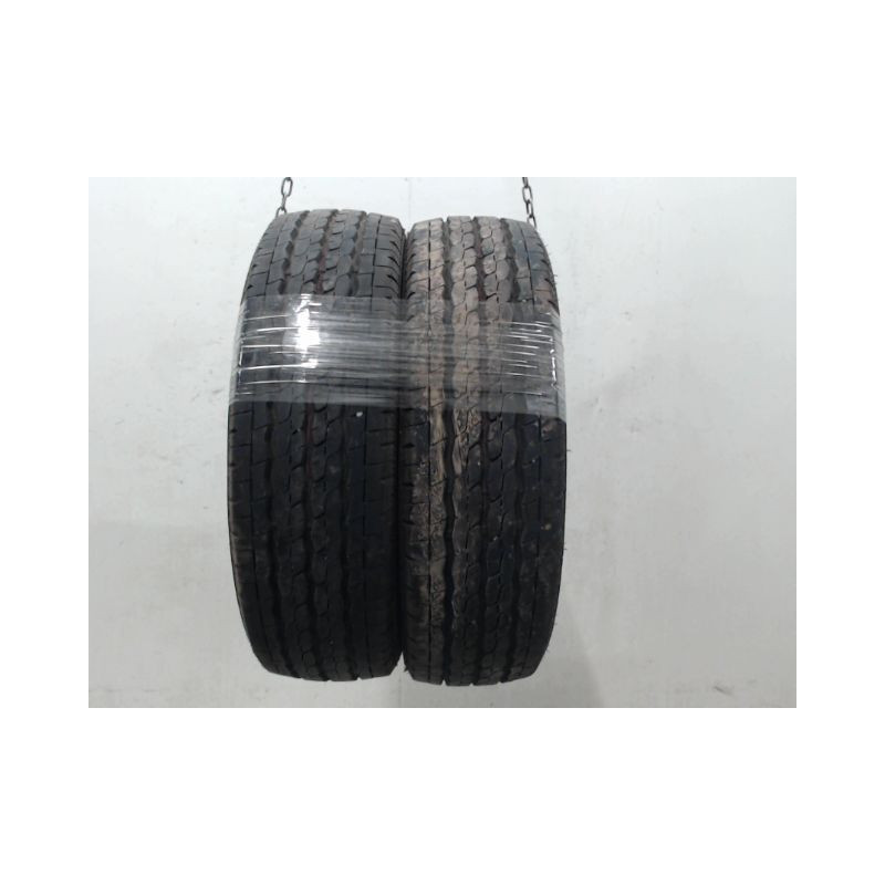 Paire de pneus FIRESTONE VANHAWK 195 65 16 104 T