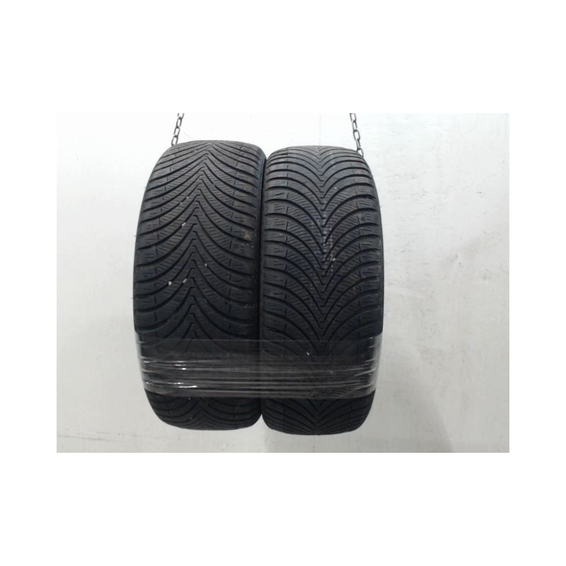 Paire de pneus KUMHO SOLUS 4S HA32 215 55 16 97 V