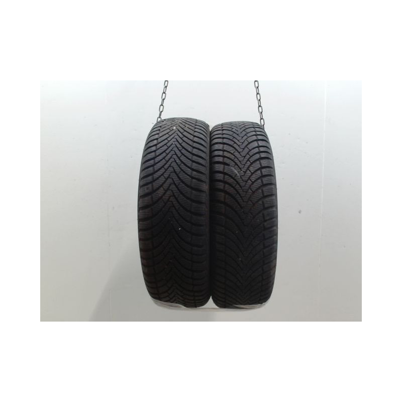 Paire de pneus KUMHO SOLUS 4S HA32 185 65 15 88 H