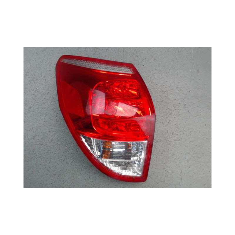 FEU ARRIERE GAUCHE  TOYOTA RAV4