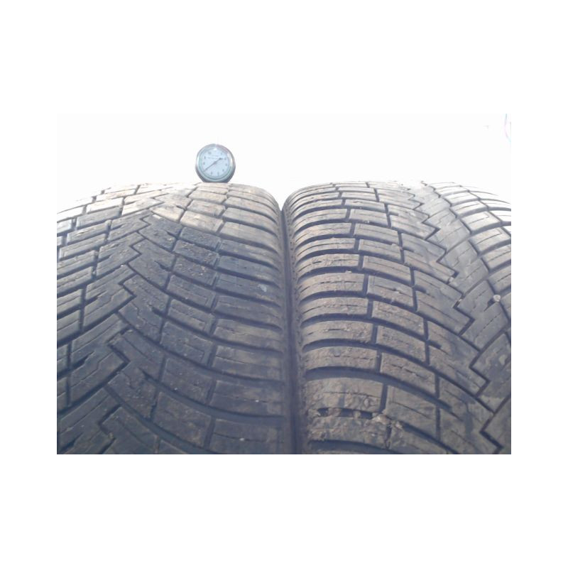 Paire de pneus PIRELLI ALL SEASON SF2 275 45 20 110 Y