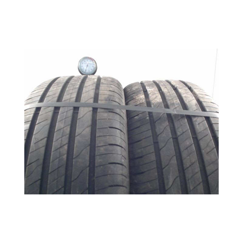 Paire de pneus GOOD YEAR EFFICIENT GRIP PERFORMANCE 2 215 55 17 98 W
