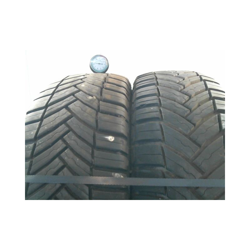 Paire de pneus MICHELIN AGILIS CROSSCLIMATE 235 65 16 115 R