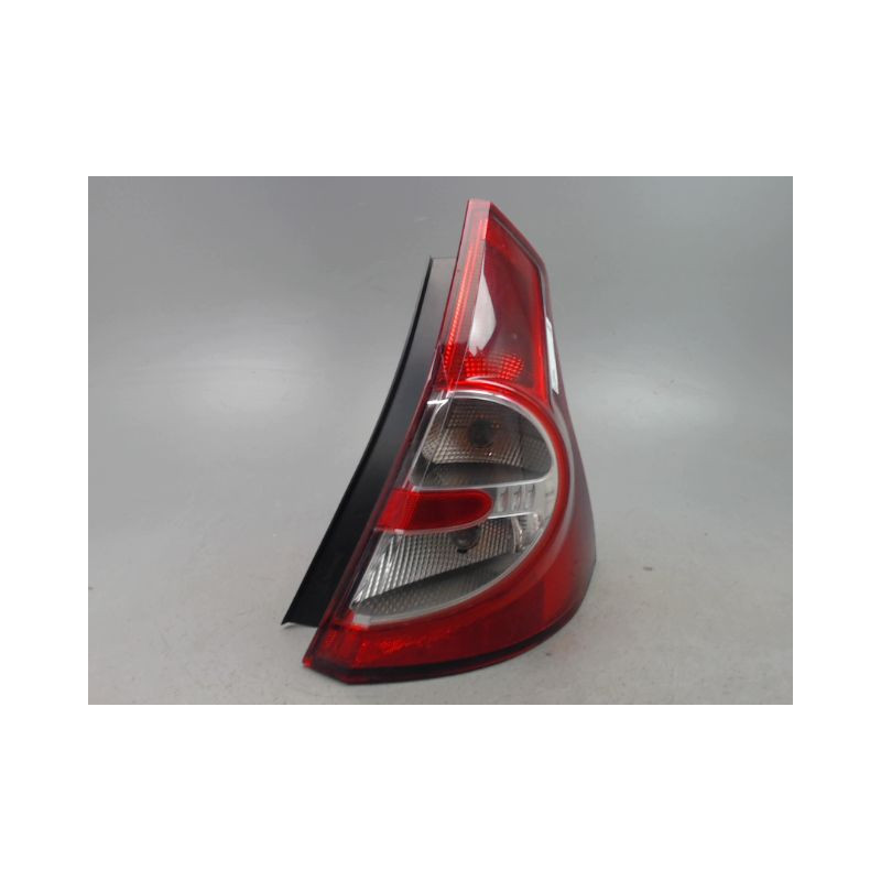 FEU ARRIERE DROIT DACIA SANDERO I 2008-2012