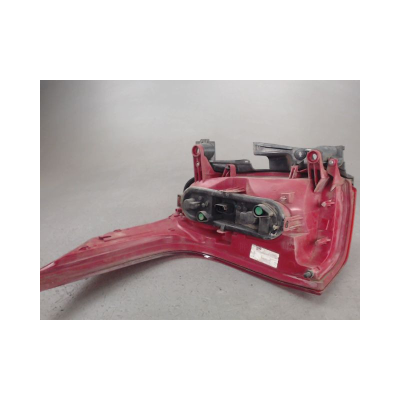 FEU ARRIERE DROIT PEUGEOT 5008