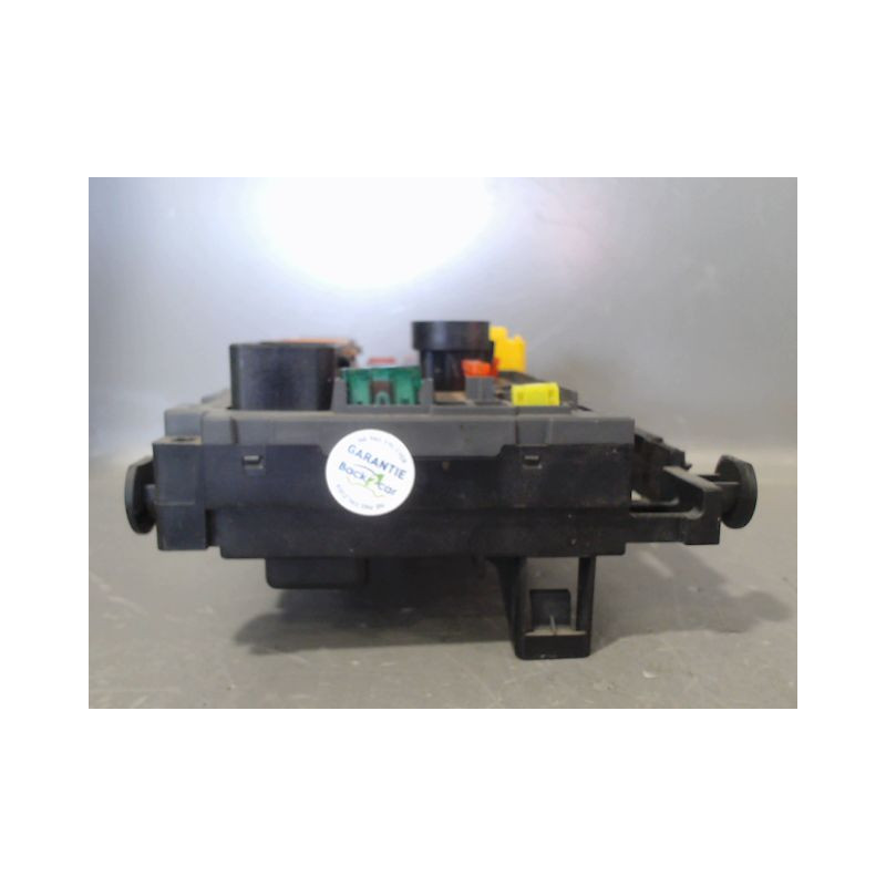 BOITE A FUSIBLES PEUGEOT 5008