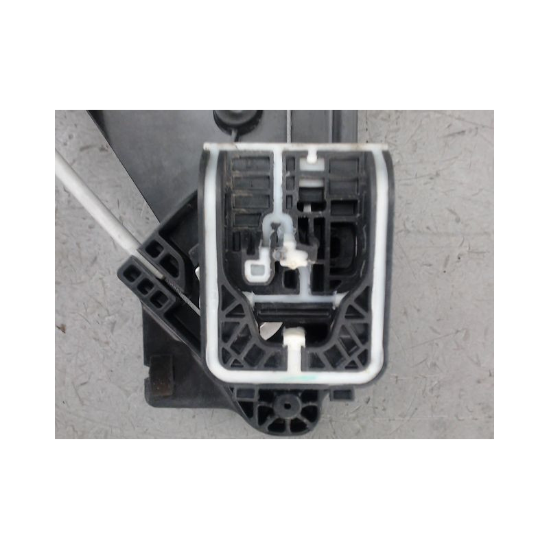 MECANISME LEVE-GLACE AVANT GAUCHE PEUGEOT 2008