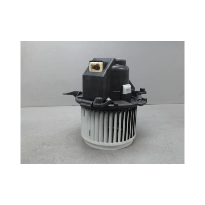 MOTEUR VENTILATEUR CHAUFFAGE CITROEN BERLINGO