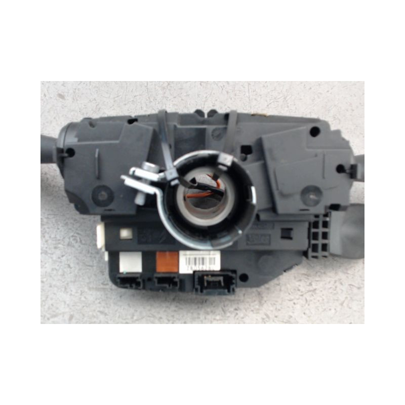 BLOC COMMODOS PEUGEOT 208