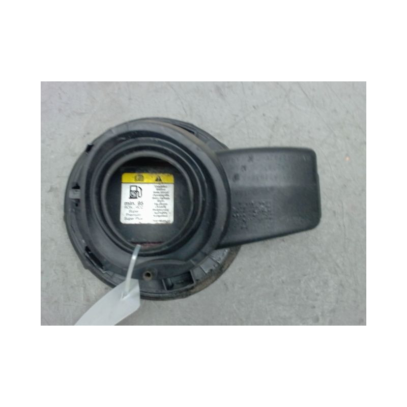 VOLET DE TRAPPE CARBURANT FORD FIESTA