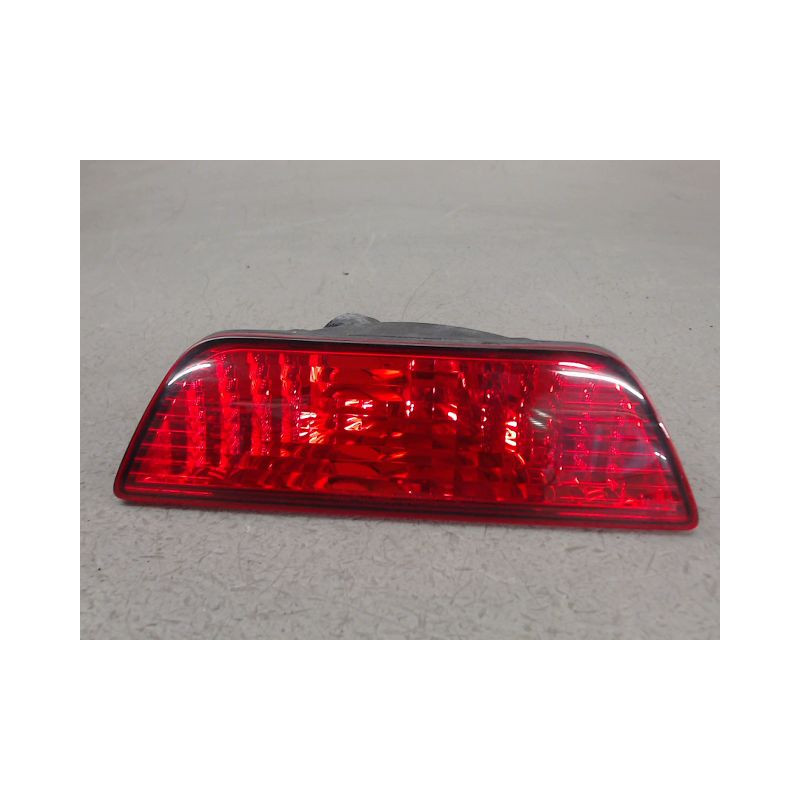 FEU BROUILLARD CENTRAL ARRIERE SUZUKI SX4