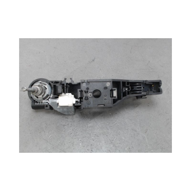 POIGNEE EXTERIEURE PORTE AVANT GAUCHE RENAULT CLIO