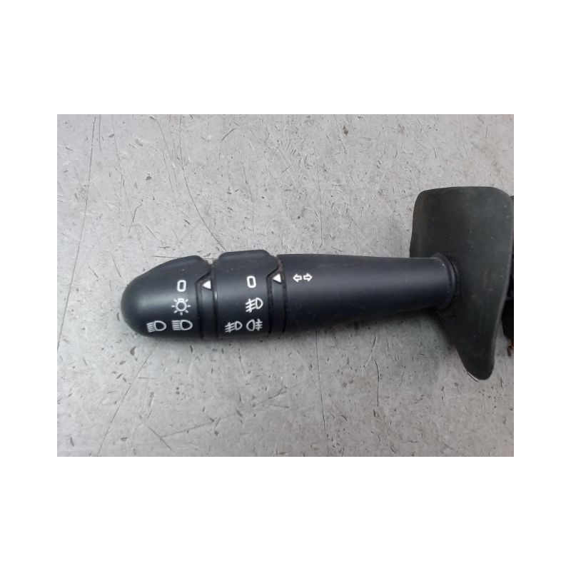 COMMANDE ECLAIRAGE RENAULT CLIO II Phase 2 2001-2006
