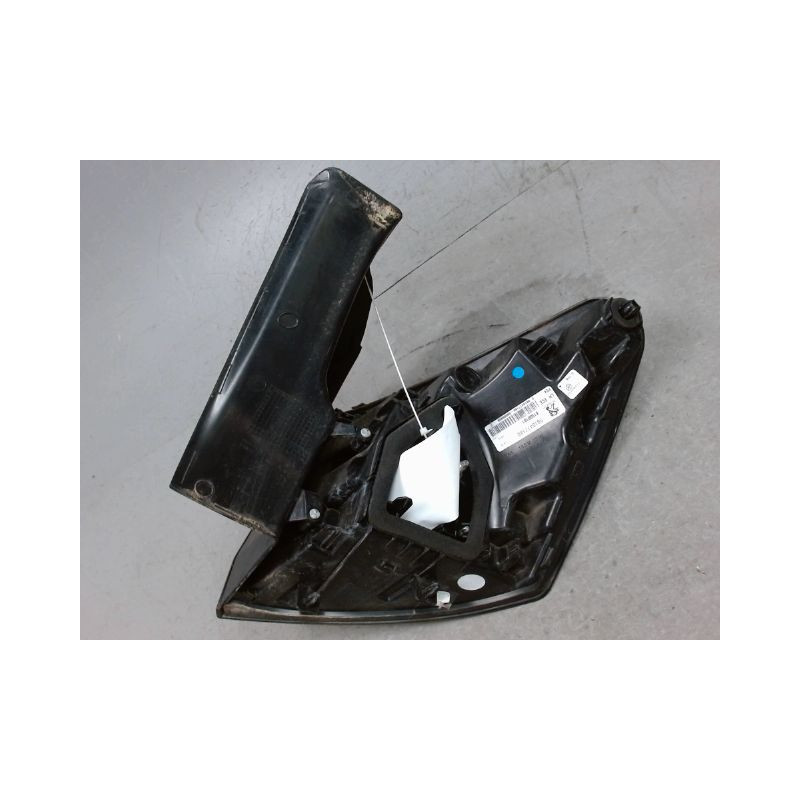 FEU ARRIERE GAUCHE  PEUGEOT 3008