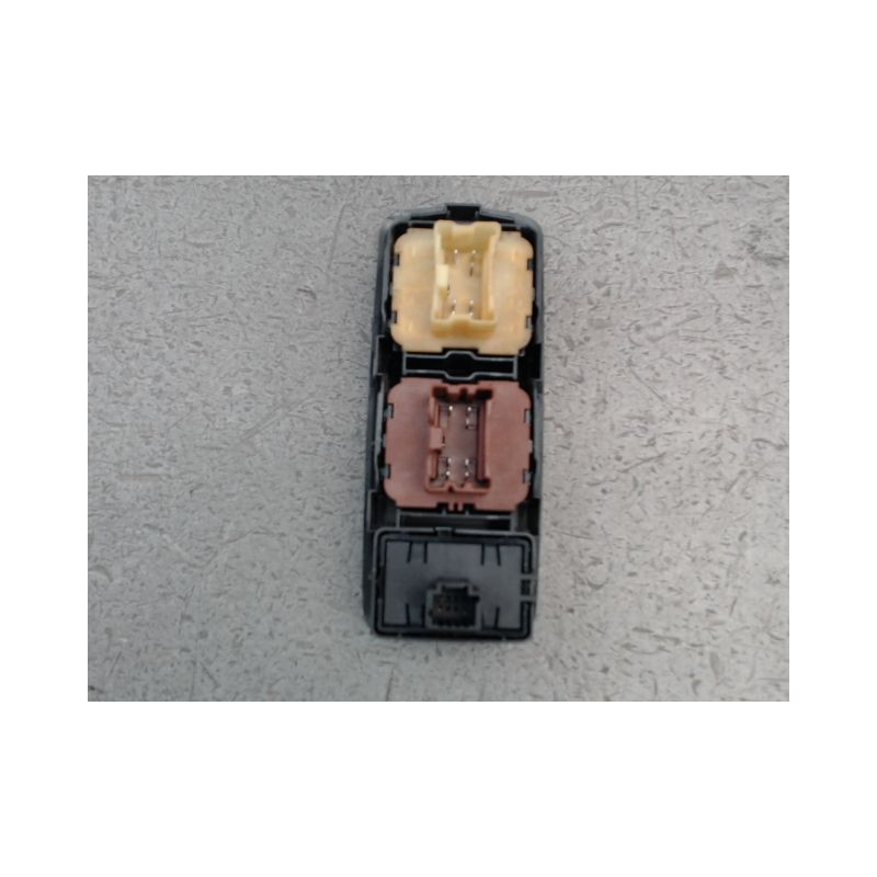 COMMANDE LEVE-GLACE PORTE AVG DACIA LODGY