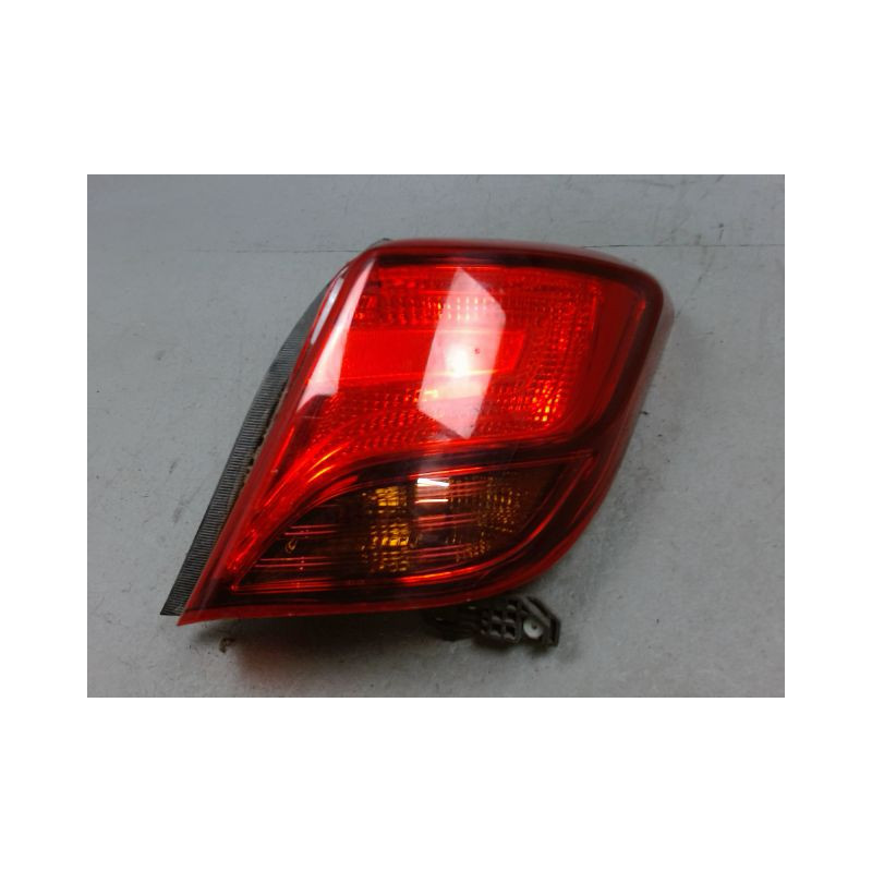 FEU ARRIERE DROIT TOYOTA YARIS 3 PHASE 2 1.5I - 16V HYB