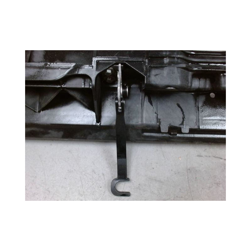 TRAVERSE SUPERIEURE ARMATURE AVANT PEUGEOT 308