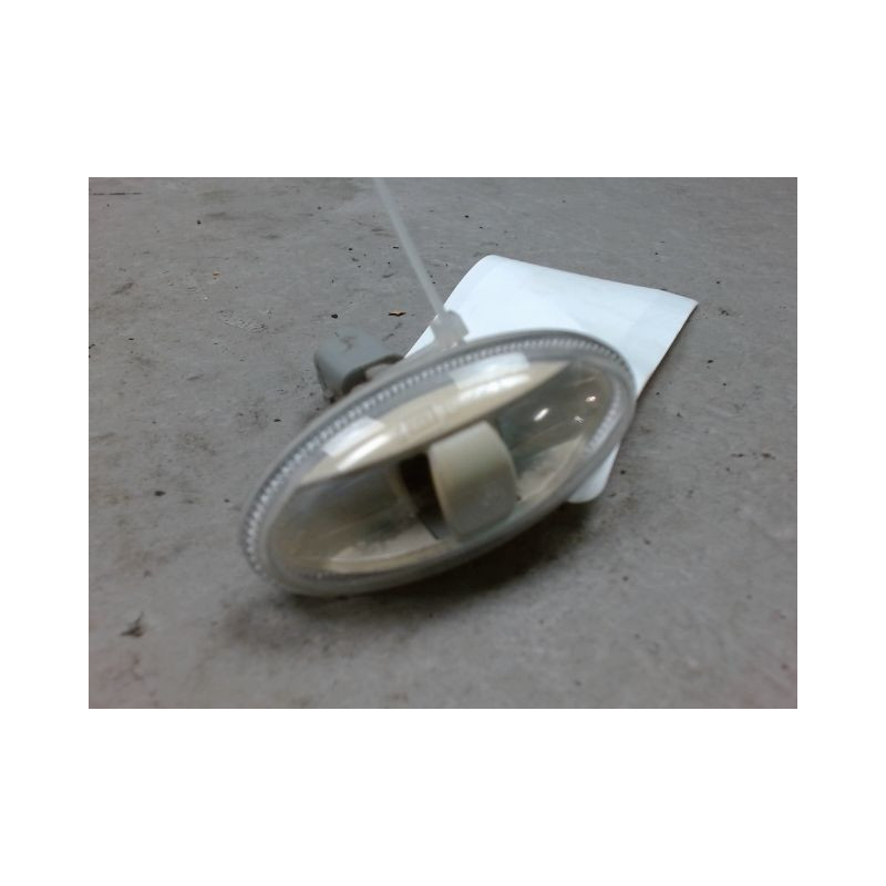 REPETITEUR AILE DROIT TOYOTA AYGO 3P