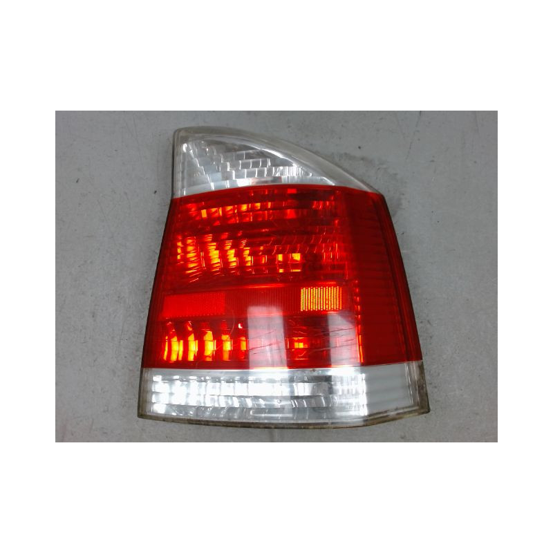 FEU ARRIERE DROIT OPEL VECTRA 2004-