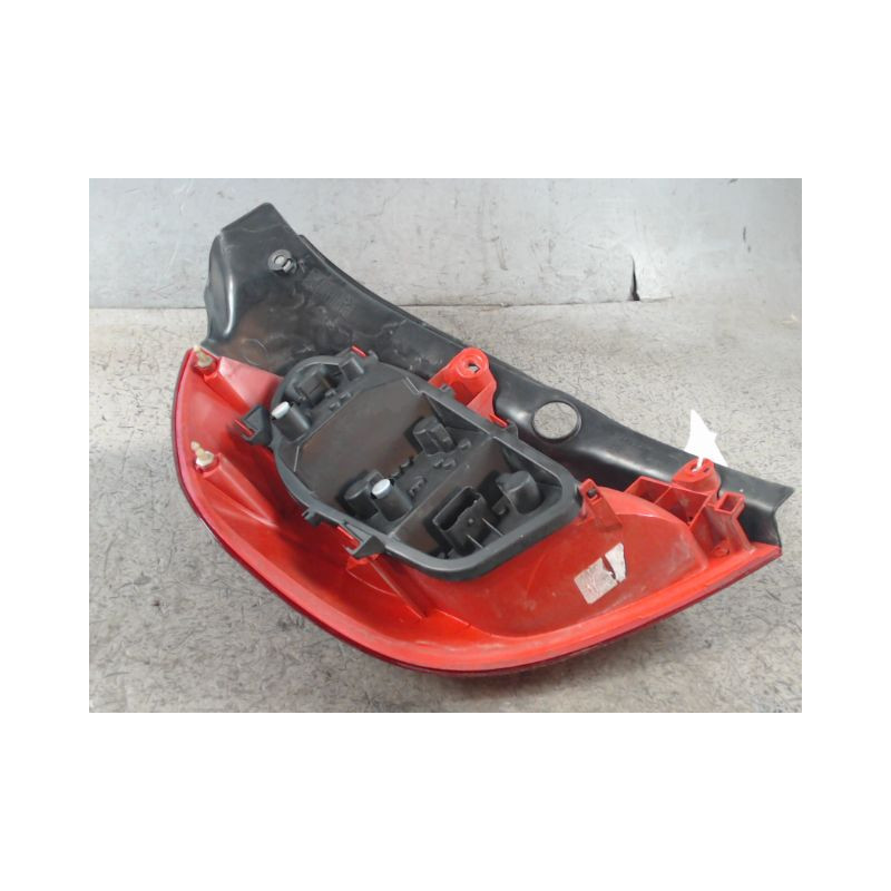 FEU ARRIERE DROIT RENAULT CLIO III 2007-