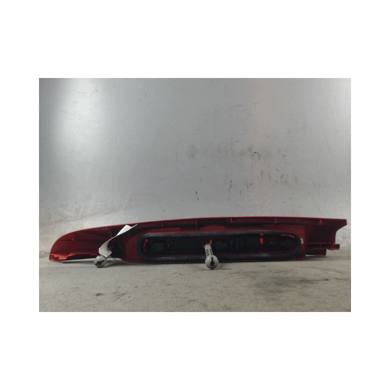 FEU ARRIERE GAUCHE  RENAULT KANGOO 2000-2003