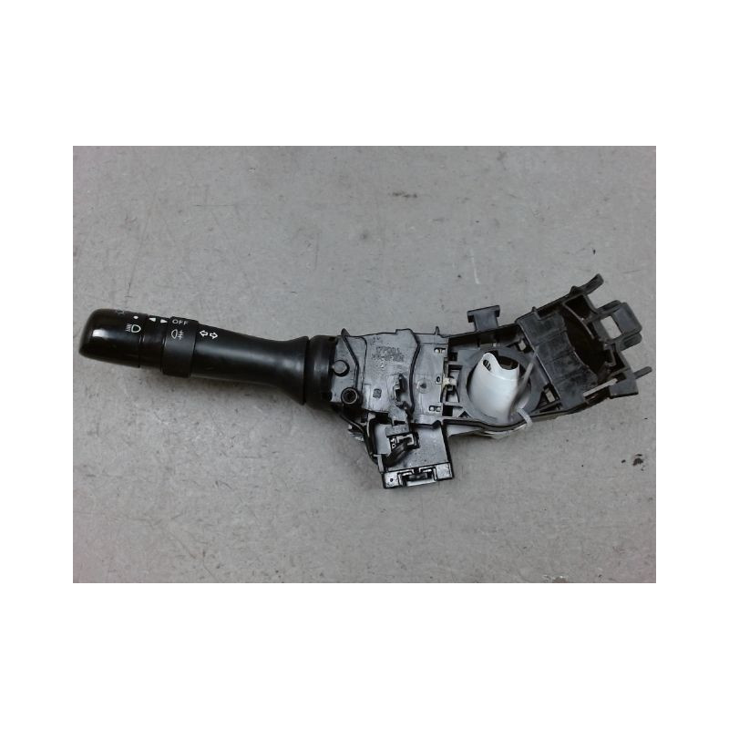 COMMANDE CLIGNOTANT TOYOTA AYGO 5P