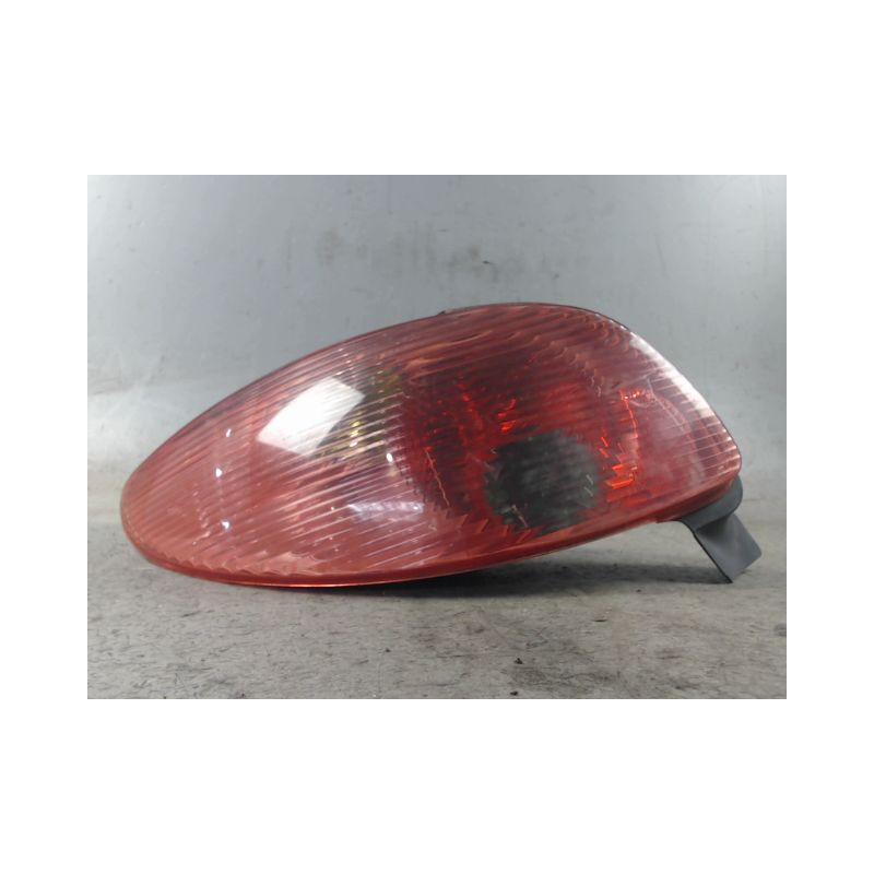FEU ARRIERE GAUCHE  PEUGEOT 206 5P