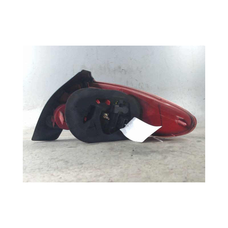 FEU ARRIERE GAUCHE  PEUGEOT 206 5P