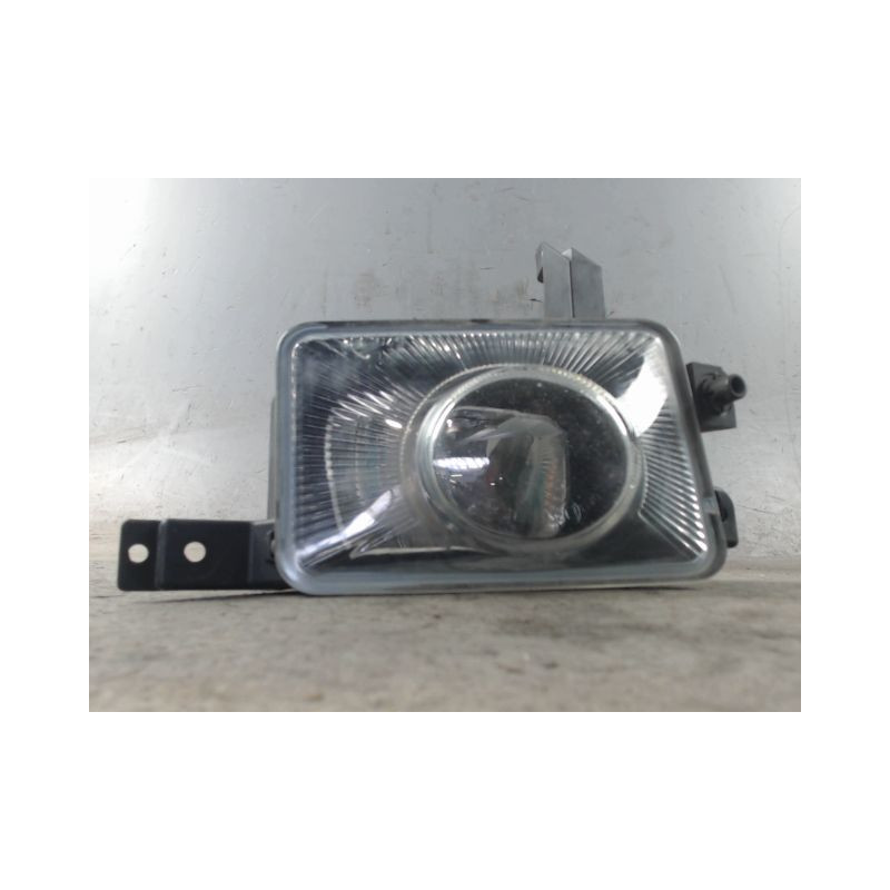 PHARE ANTIBROUILLARD AVANT GAUCHE OPEL CORSA 03-06