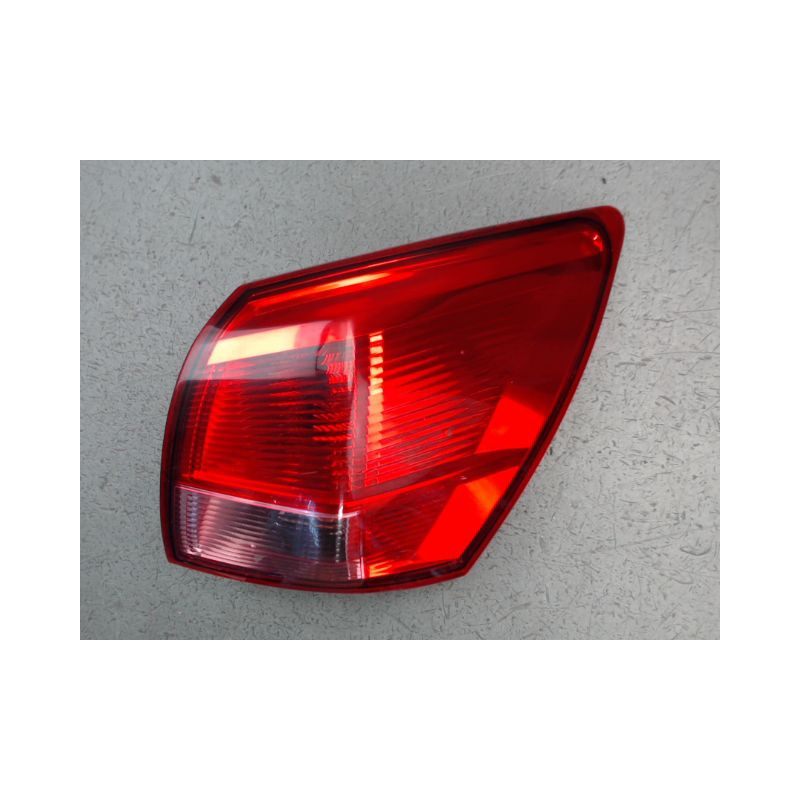 FEU ARRIERE DROIT NISSAN QASHQAI