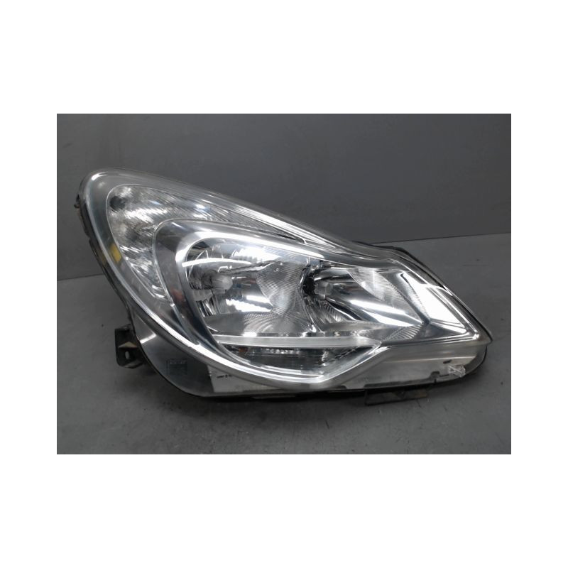PHARE DROIT OPEL CORSA