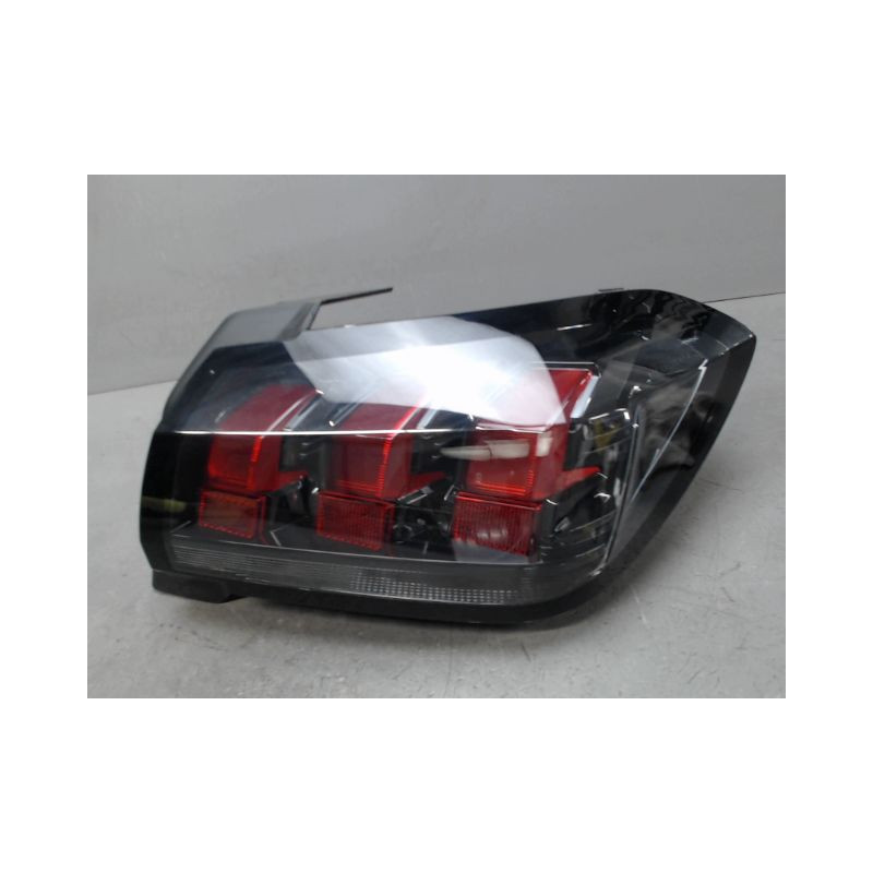 FEU ARRIERE DROIT PEUGEOT 208