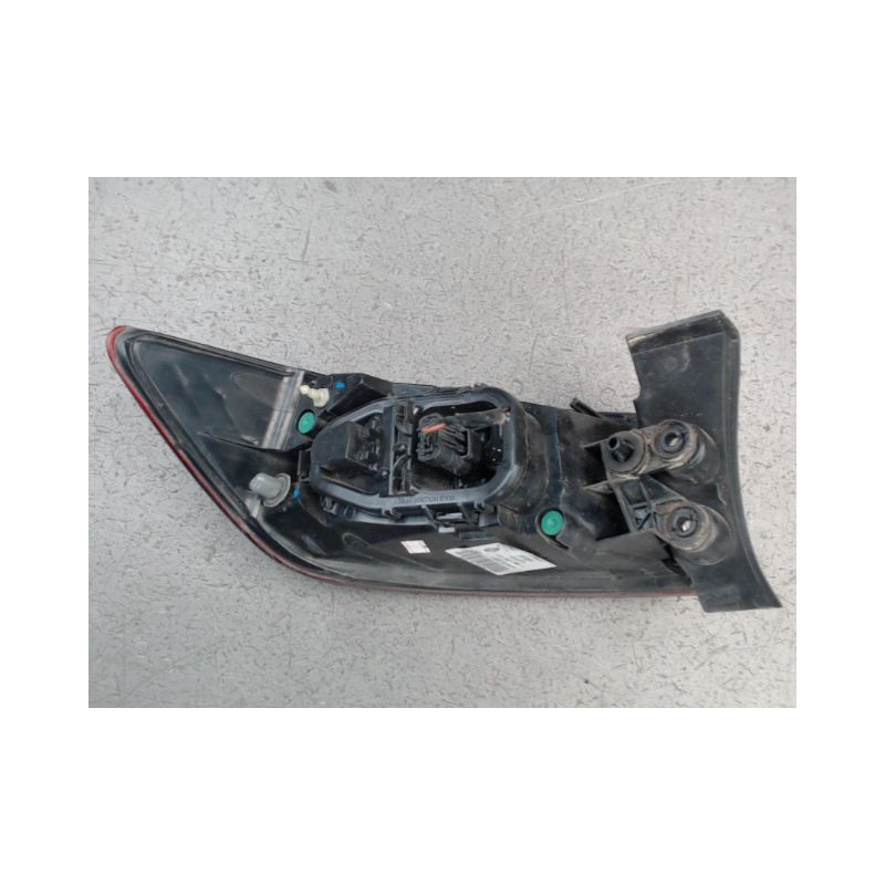 FEU ARRIERE DROIT RENAULT CLIO