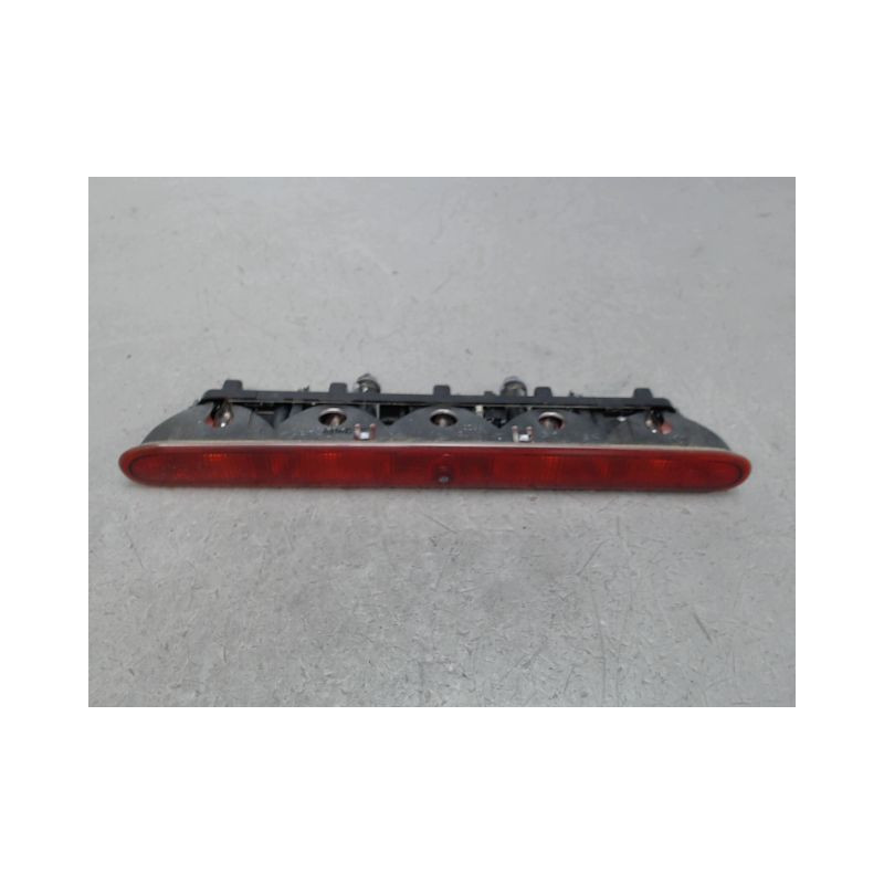 FEUX STOP SUPPLEMENTAIRE PEUGEOT 206