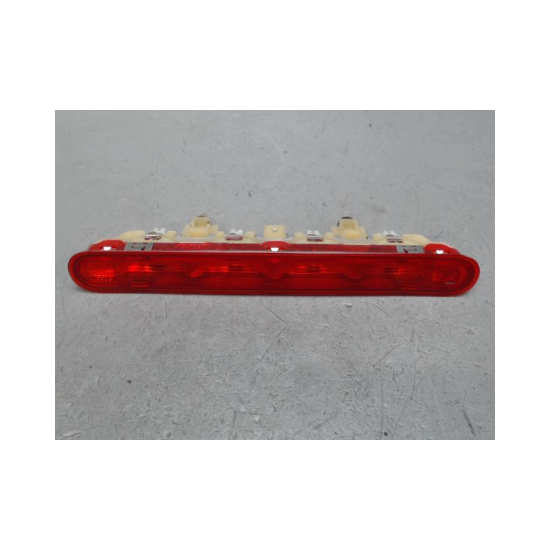 FEUX STOP SUPPLEMENTAIRE PEUGEOT 207